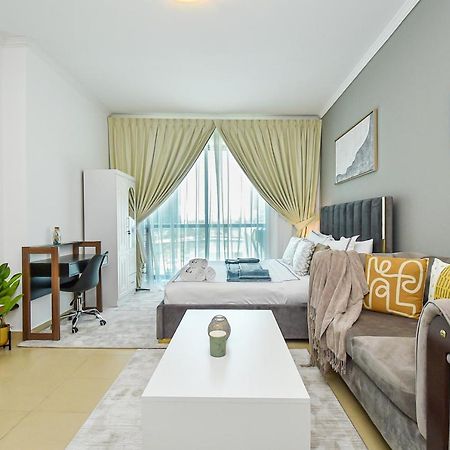 Luxury Escapes - Modern Studio Near Metro In X1 Tower Jlt Дубай Екстериор снимка
