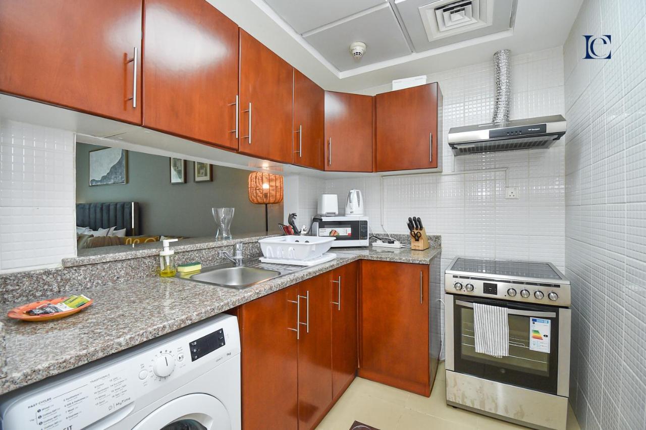 Luxury Escapes - Modern Studio Near Metro In X1 Tower Jlt Дубай Екстериор снимка